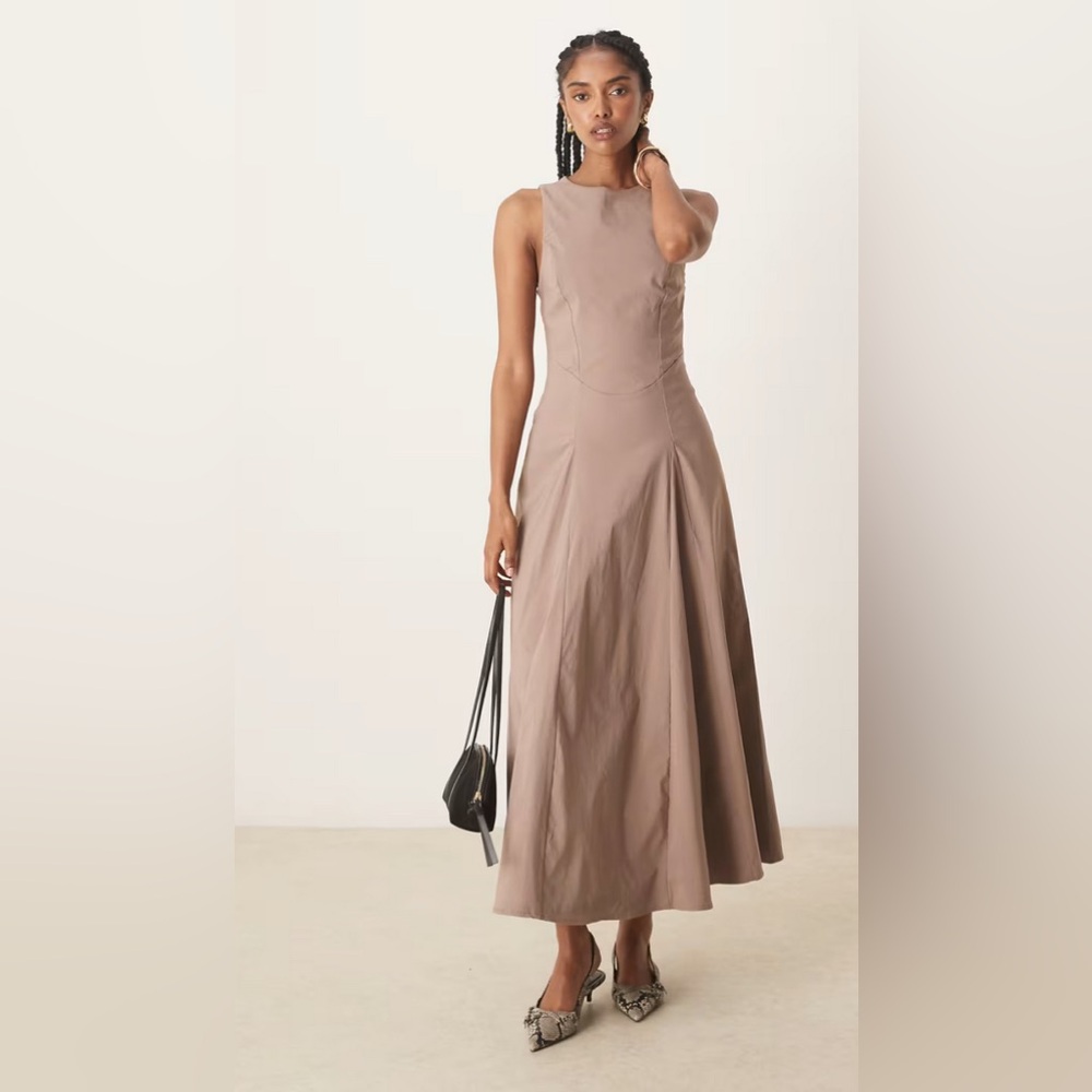 ASOS DESIGN dress in fawn/ mocha
Elegant Women's Dress
